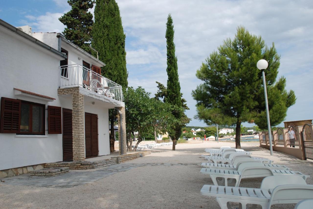 5 Meters From The Sea With Private Beach - 70M2 Colibri Sunset Apartments Свети-Петар Экстерьер фото