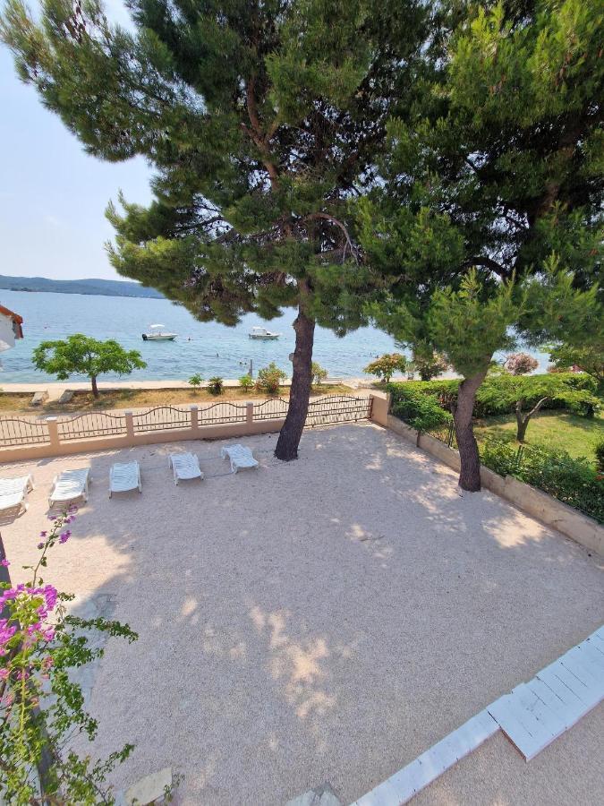 5 Meters From The Sea With Private Beach - 70M2 Colibri Sunset Apartments Свети-Петар Экстерьер фото