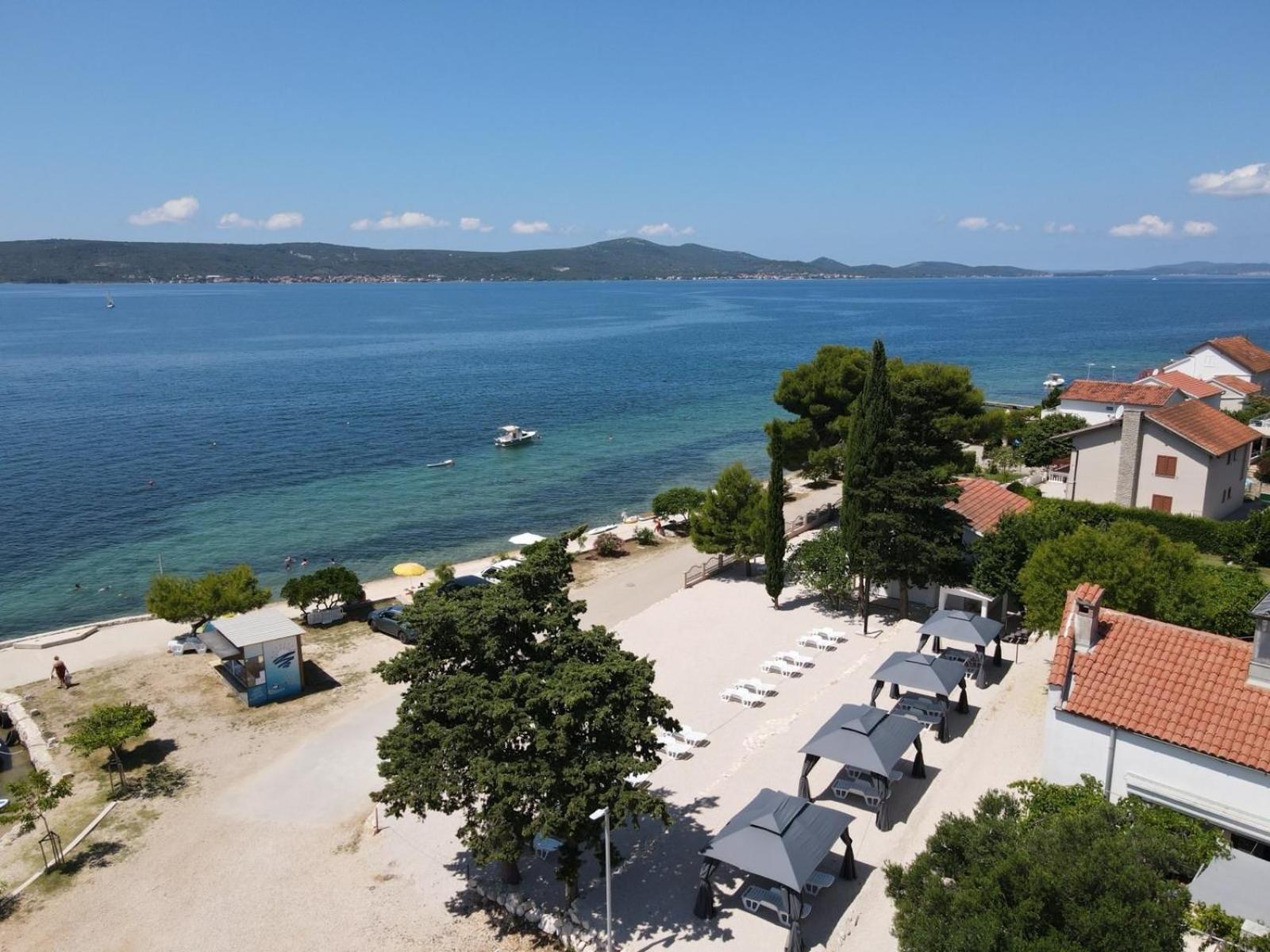5 Meters From The Sea With Private Beach - 70M2 Colibri Sunset Apartments Свети-Петар Экстерьер фото