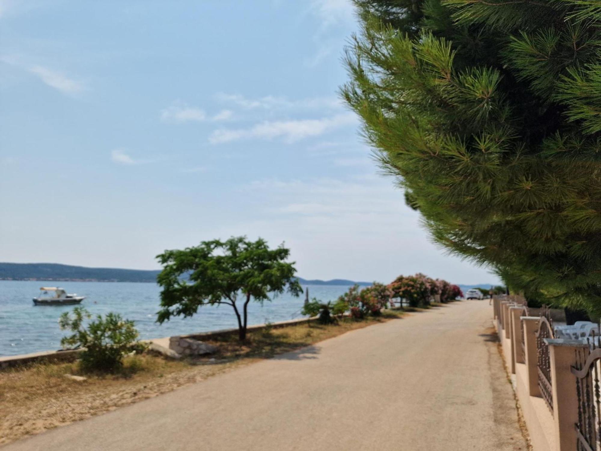 5 Meters From The Sea With Private Beach - 70M2 Colibri Sunset Apartments Свети-Петар Экстерьер фото